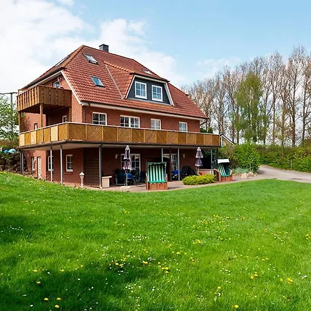 Gaensebluemchen Апартаменты *